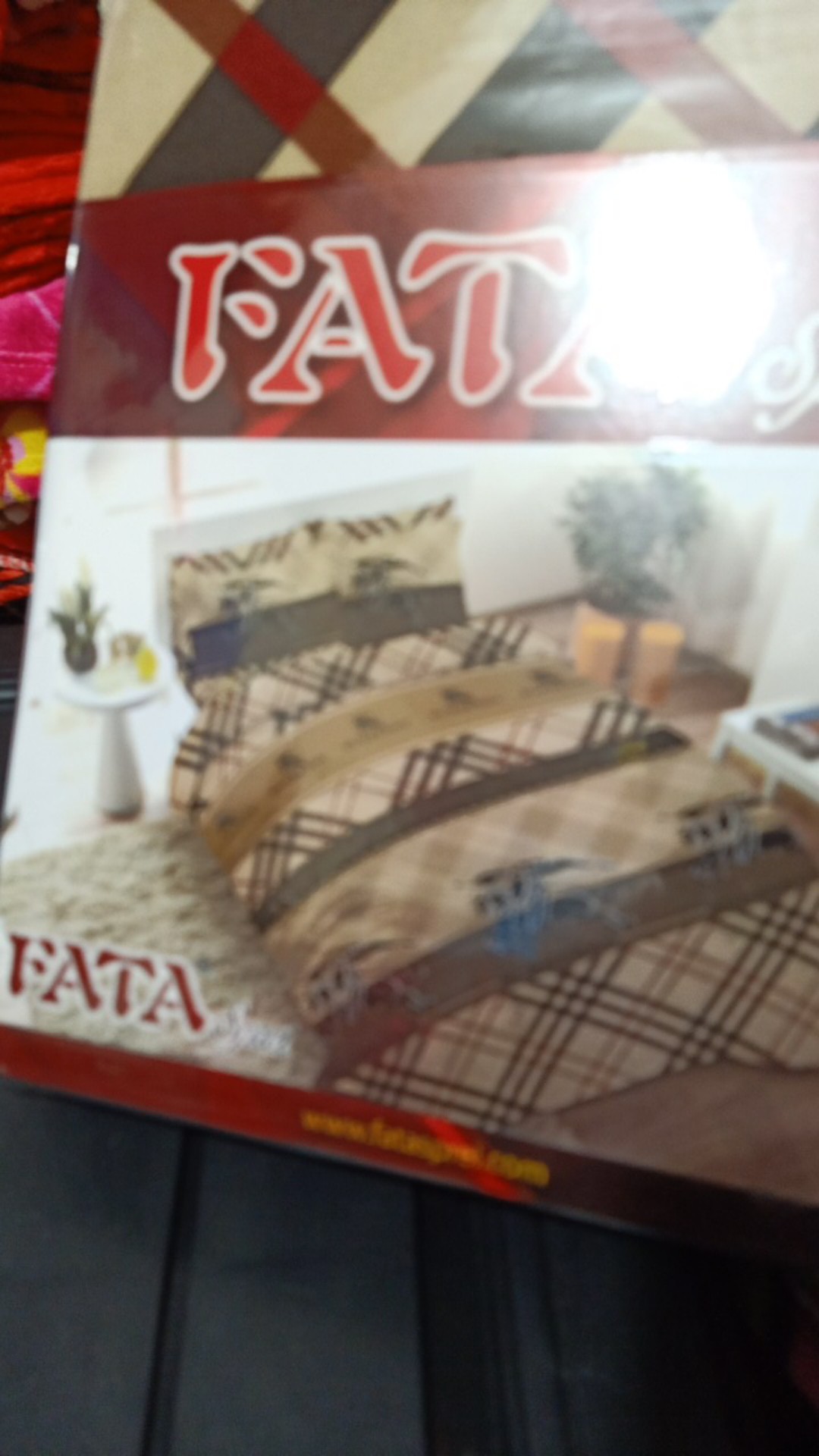 Sprei Fata Burberry Ukuran King 180x200 / Queen 160x200