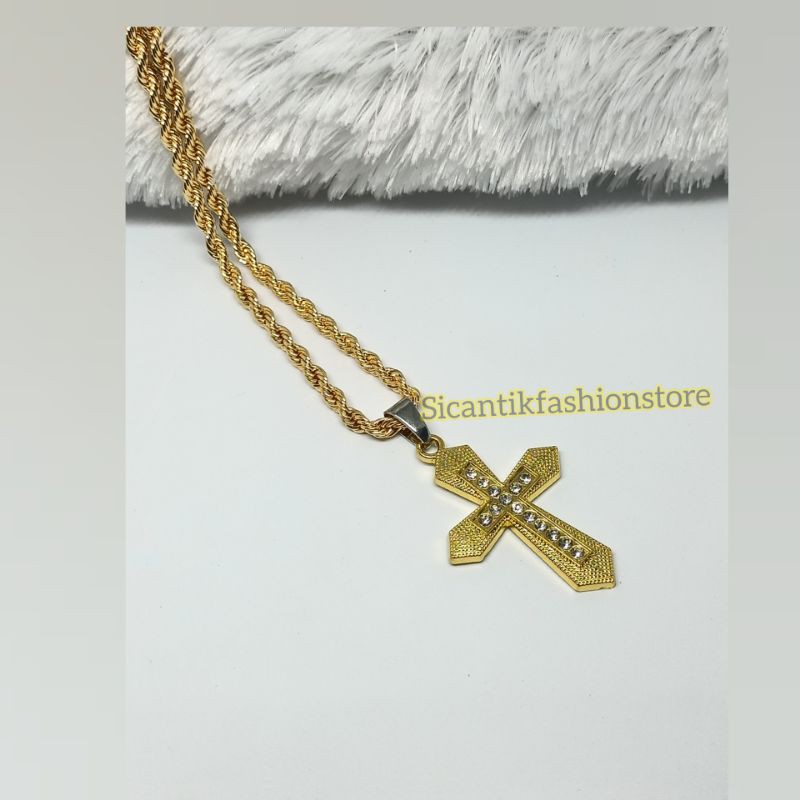 Kalung Titanium pria tambang lilit liontin Salib Gold Terlaris anti Karat liontin salib Gold permata