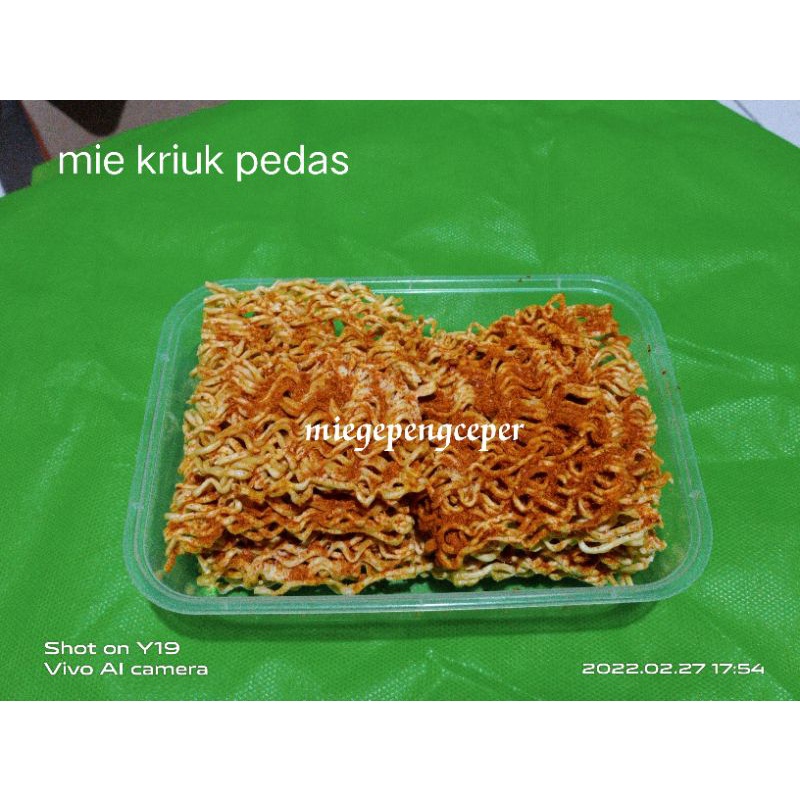 

Mie kriuk miekotak miekriting box berat 140gr