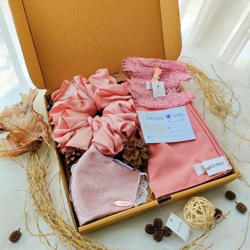 Hampers Hijab Gift Box Premium Adelus