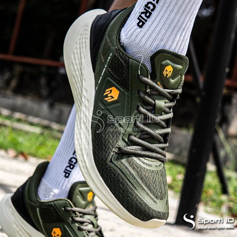 Sepatu Running Mills Treximo Omega - Olive White 9100111 Original