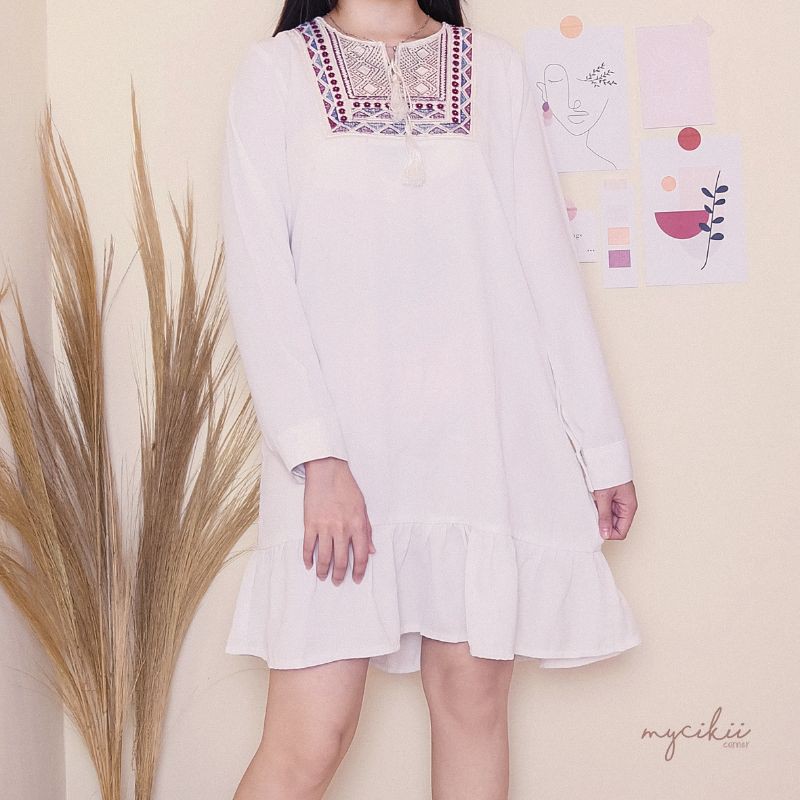 MyCikii Bohemian White Dress / dress boho import korea / dress wanita lengan panjang / dress ethnic putih / dress pantai casual