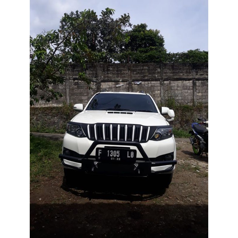 Grill fortuner model apolo 2011-2015