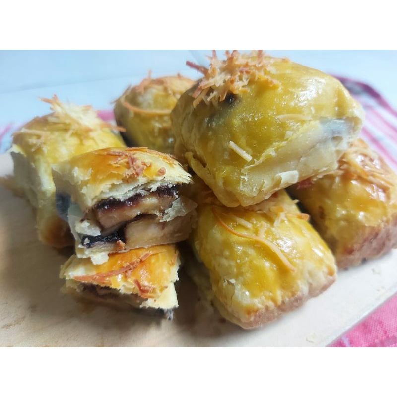

BOLEN PISANG MINI ISI 15/BOX