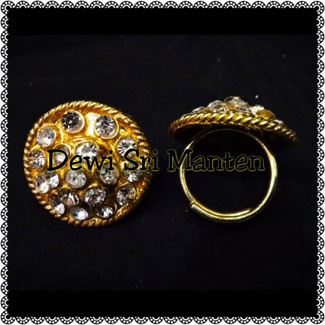 Cincin manten sepasang