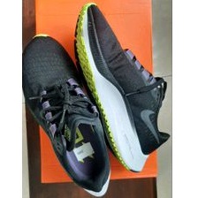 Sepatu running Nike Air Zoom Pegasus 37