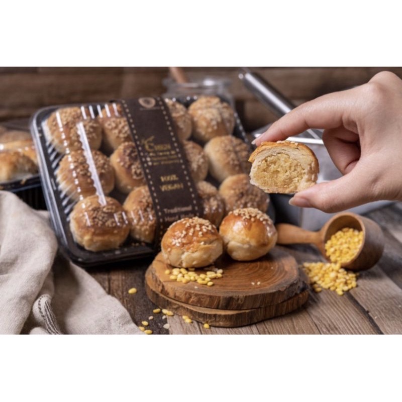 

RB Nyonya Chen Pia Kacang Hijau isi 24 Pcs Renyah Gurih Kue Pia Ny Chen Just In Jakarta