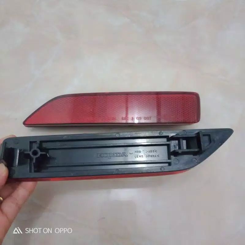 lampu reflektor bemper belakang Honda Mobilio BRV original