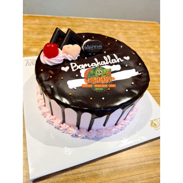 

Birthday Cake Premium - Dapur Wieda Salatiga (HANYA PENGIRIMAN INSTAN)