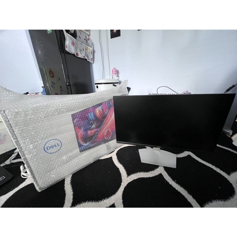 Dell monitor 24 Inch S2421HN