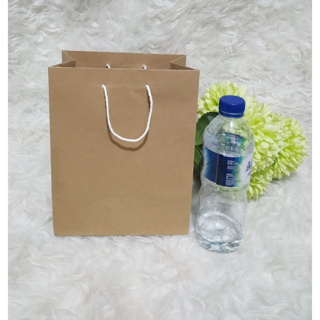 

Paper Bag 19.5x9x25 Tas Kertas Polos Coklat Hajatan goodie bag goody souvenir harga murah gift bag PBM9
