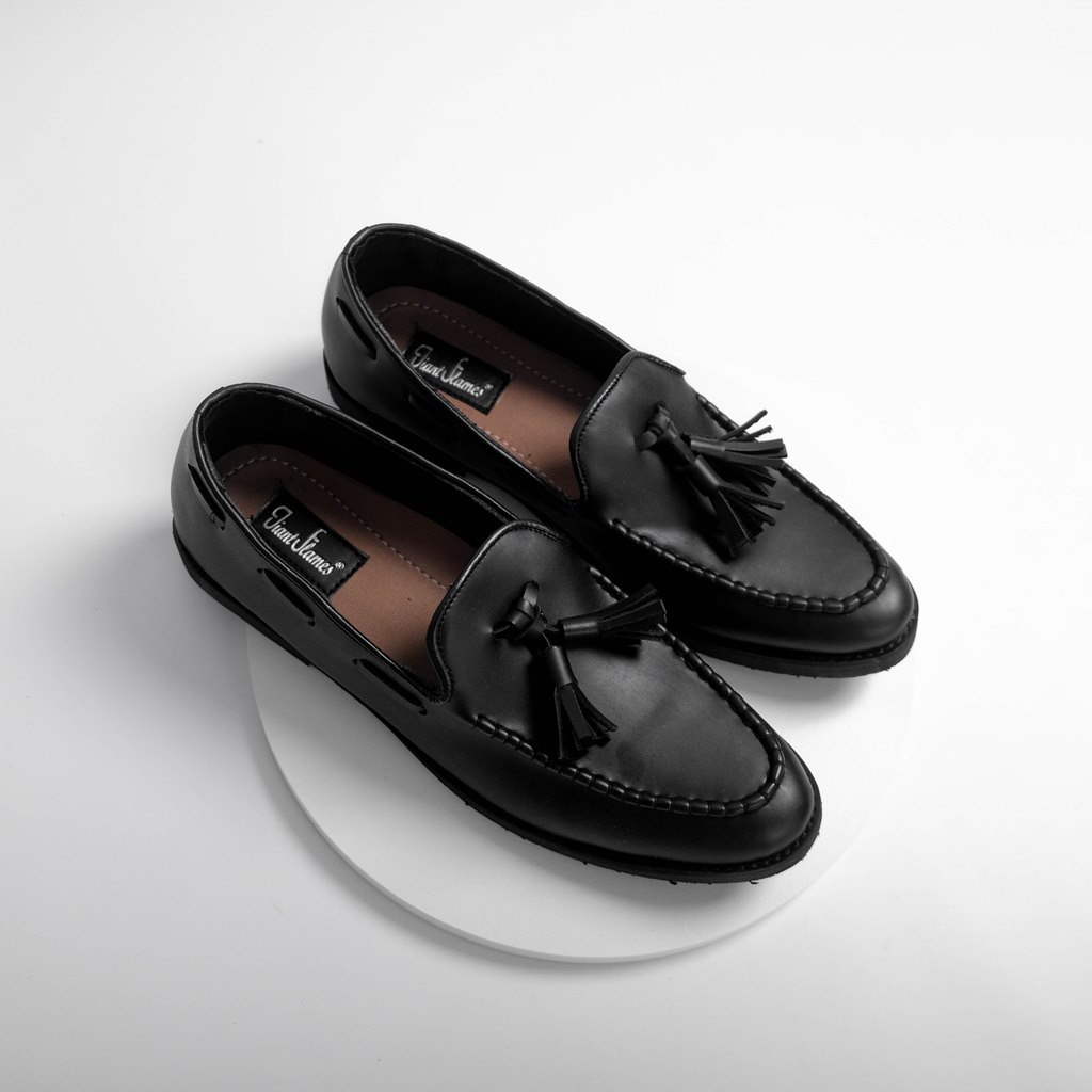 PORTO BLACK ORIGINAL x GIANT FLAMES Sepatu Loafers Hitam Pria Slip On Simple Formal Casual Kerja Kantor Slop Resmi Kantoran Pesta Kondangan Selop Jalan Santai Hangout Kuliah Penny Loafer Semi Kulit Premium Big Size Jumbo Ukuran Besar 44 45 Keren Terbaru