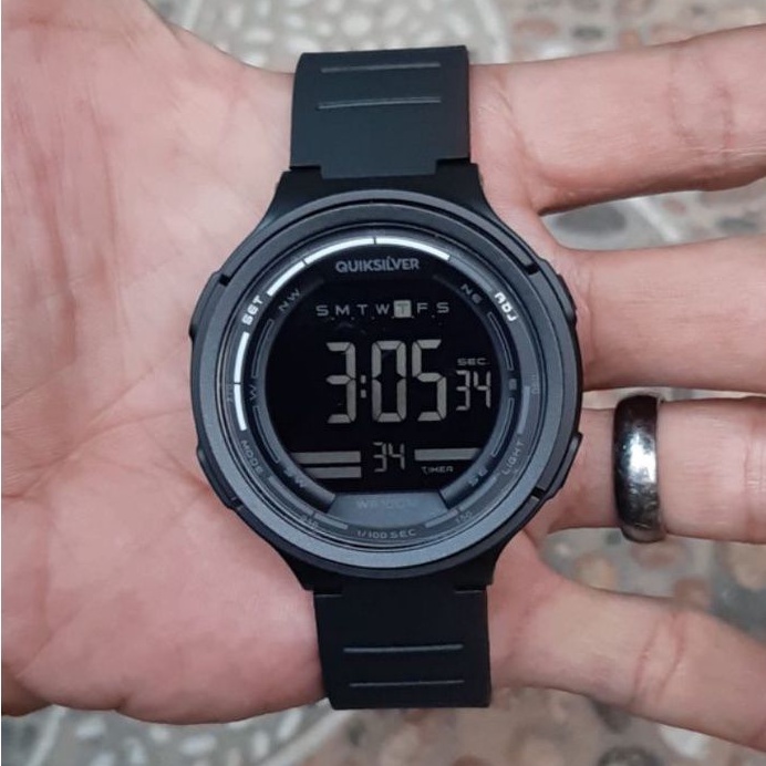 Jam tangan anti air Quiksilver bayar cod terlaris
