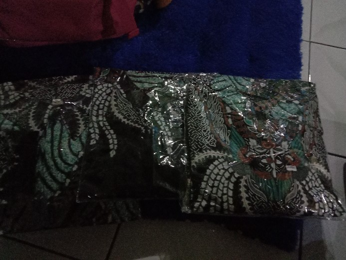 Sarimbit/couple Batik Keluarga Sania Ruffle Ndoro Jowi Batik Couple Keluarga Terkomplit Dan Terbaru