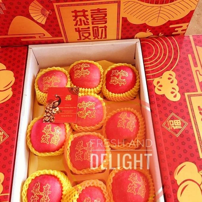 

Apel Fuji Giftset Kemasan Imlek Karakter [[[TERBARU BISA COD]]]