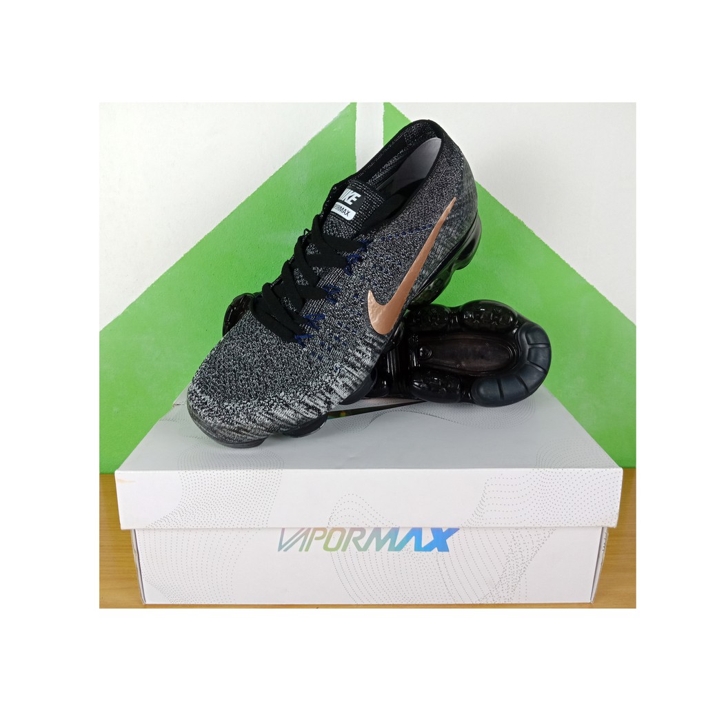 Sepatu Sneakers Nike  Air Vapormax Flyknit Explorer Dark Black Metalic Red Bronze Made In Vietnam HQ