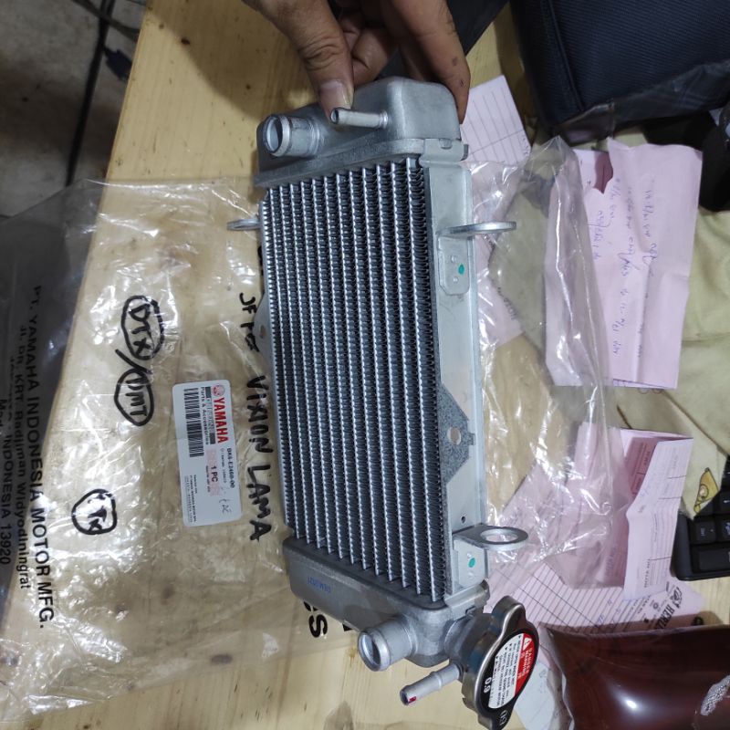 RADIATOR VIXION LAMA NEW