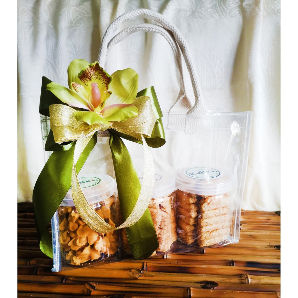 

Hampers Kue Kering Premium Ramadhan Lebaran, Mentega Wisman Toples Butter Cookies 3 Toples @350 Gram