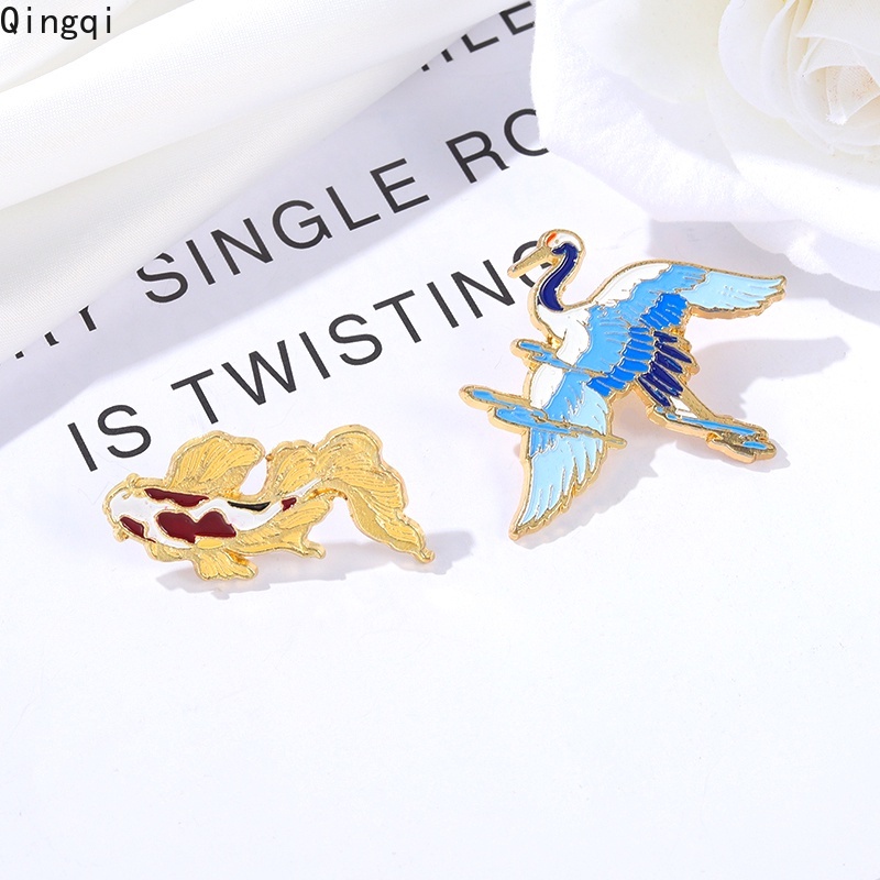 Whale Bros Pin Enamel Bentuk Ikan Paus Bahan Metal Untuk Hadiah