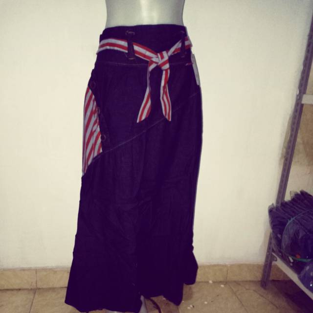 Rok jeans hitam payung motif