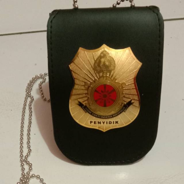 Kalung lencana penyidik