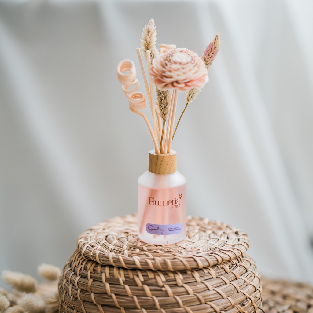 Reed Diffuser Plumeria Scent Essential Oil - Senandung Pengharum Ruangan-1