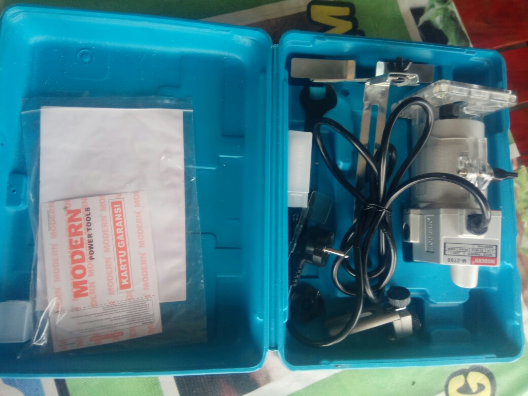 Modern M-2700 Mesin Profil (trimmer)