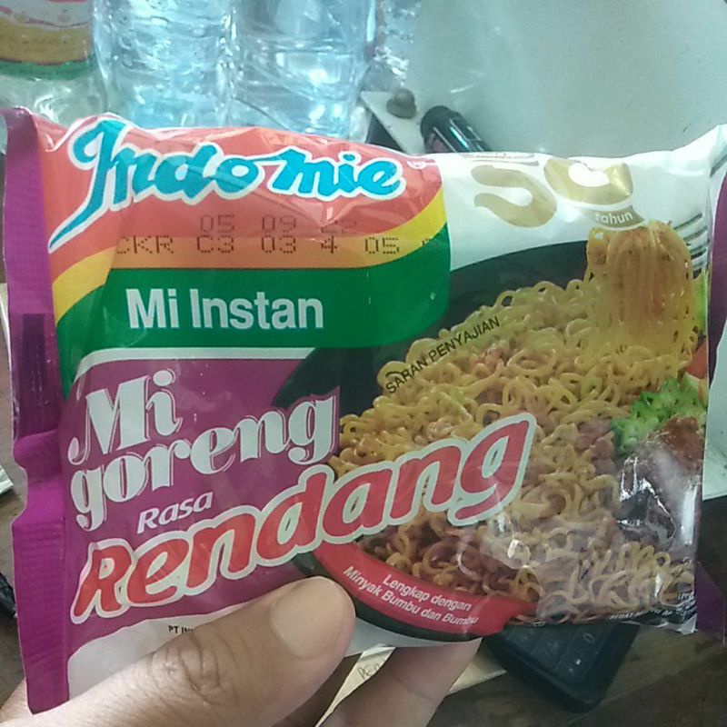 

MIE INSTAN MIE GORENG INDOMIE RASA RENDANG