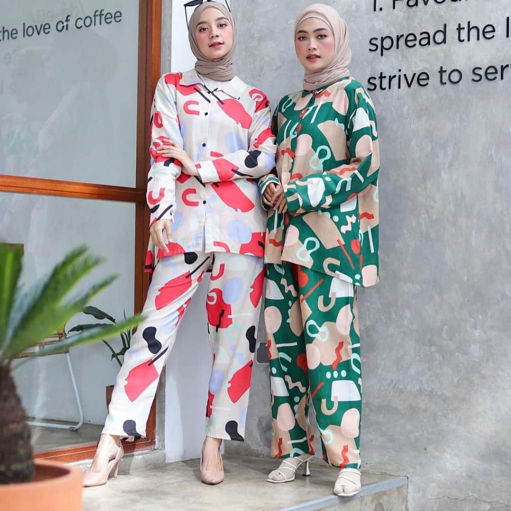 Abstrak Set - Setelan wanita - Setelan Motif Abstrak