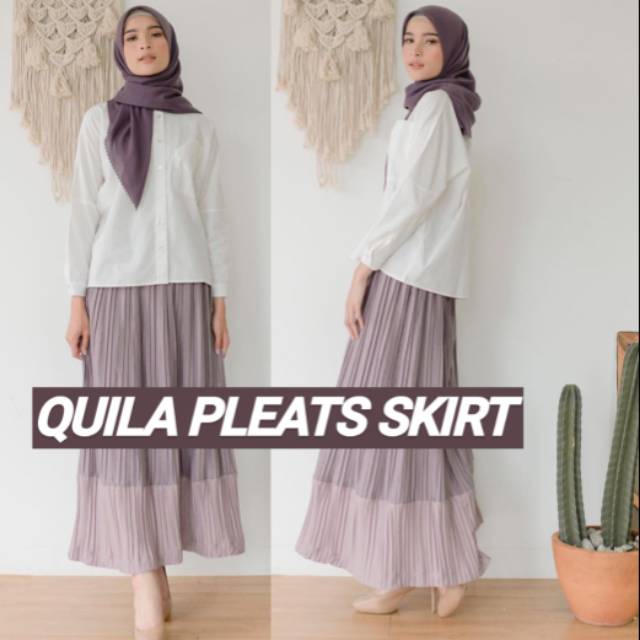 Quila Pleats Skirt Size M by Pulchra Gallery