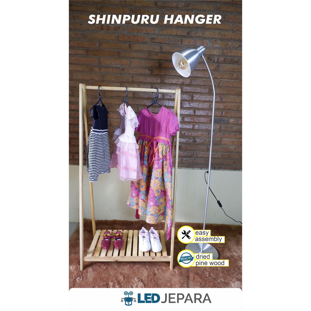 Gantungan Baju Stand Hanger Pakaian Butik