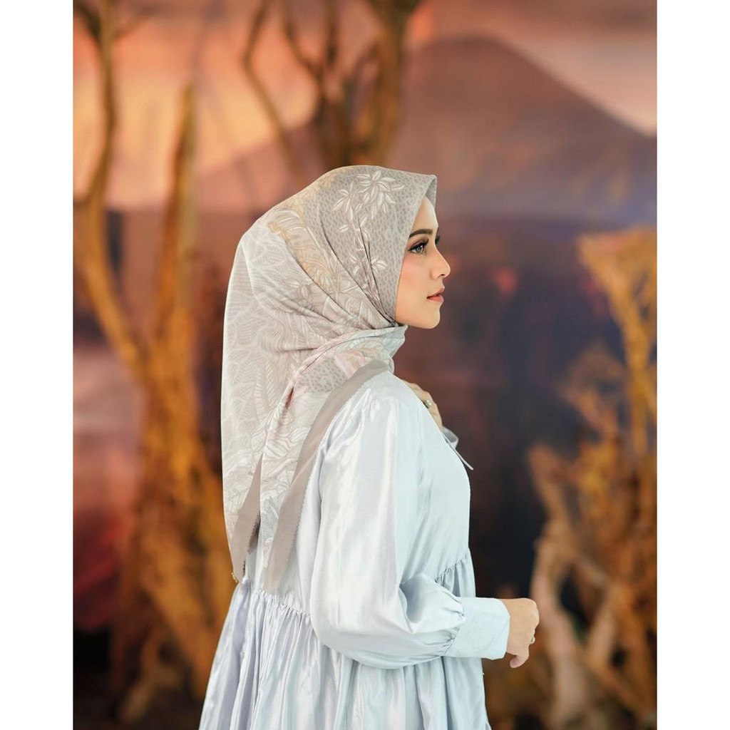 Buttonscarves Nusantara Mountain