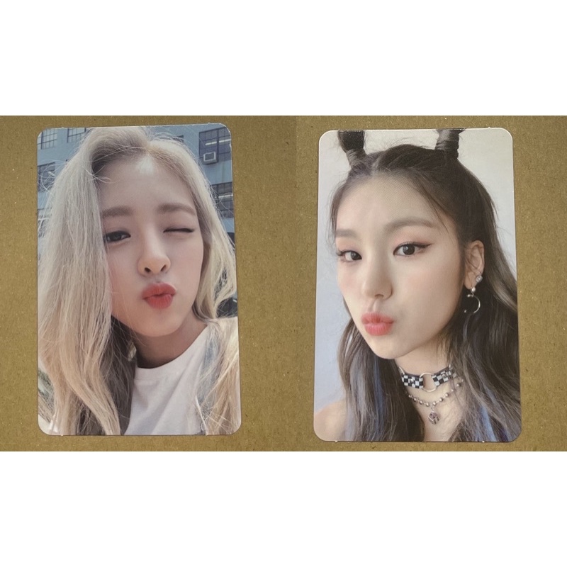 PC Photocard ITZY Yuna Yeji pout it'z icy