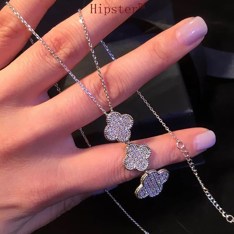 Fashion Luxury Necklace Pendant and Earrings Set