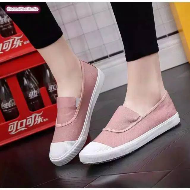 sepatu wanita slip on kanvas