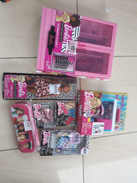 Barbie Fashionistas Ultimate Closet Accessory Portable 