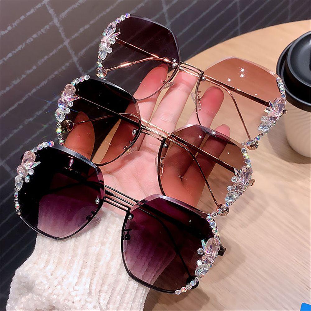 R-flower Rhinestone Sunglasses New Fashion UV400 Female Eyewear Women Sun Glasses