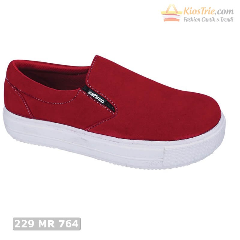 Sepatu Sneakers / Kets Wanita | Bahan SYNTHETIC | Warna MERAH | Size 36 - 40 | 467 RM