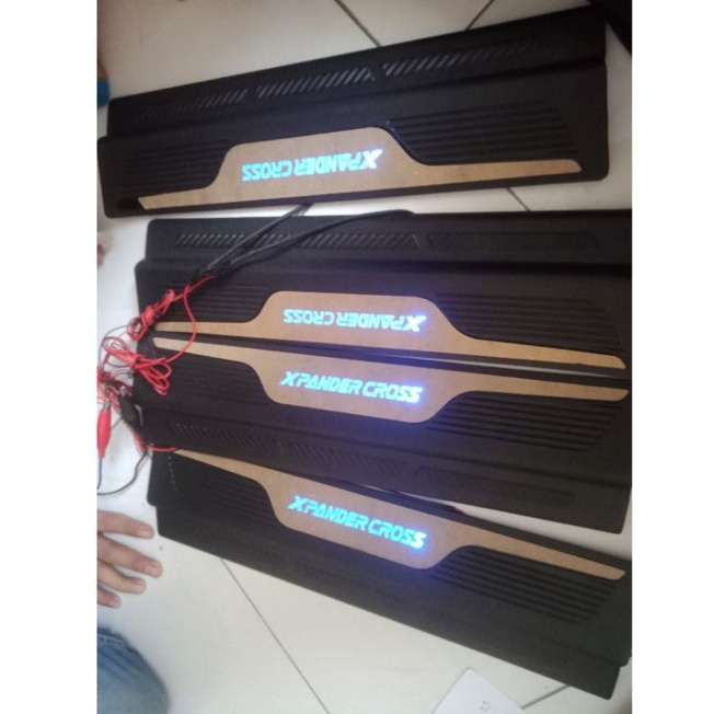 Sillplate Samping Mitsubishi Xpander Cross Lampu