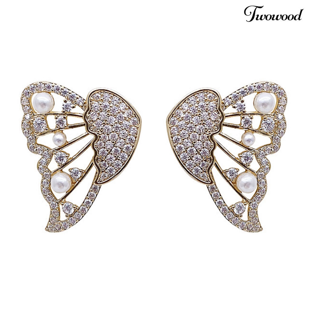 1 Pasang Anting Stud Bentuk Kupu-Kupu Aksen Berlian Imitasi Model Hollow Out Untuk Wanita