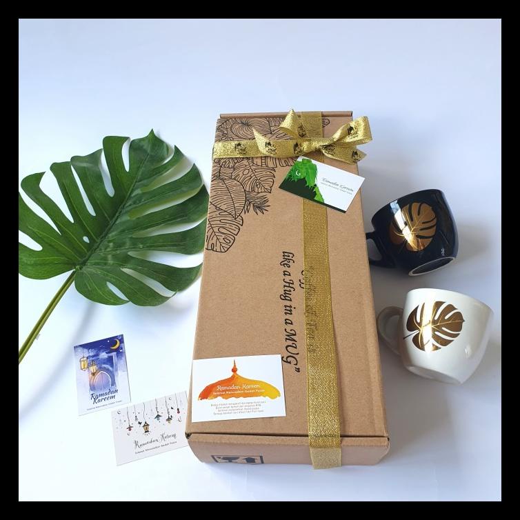 

PARCEL HAMPERS IDUL FITRI/ LEBARAN/ RAMADHAN KAREEM TEA SET MONSTERA TERMURAH
