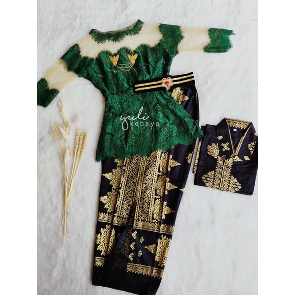 Set Kebaya Couple Wisuda Kondangan | Sarimbit Batik Keluarga