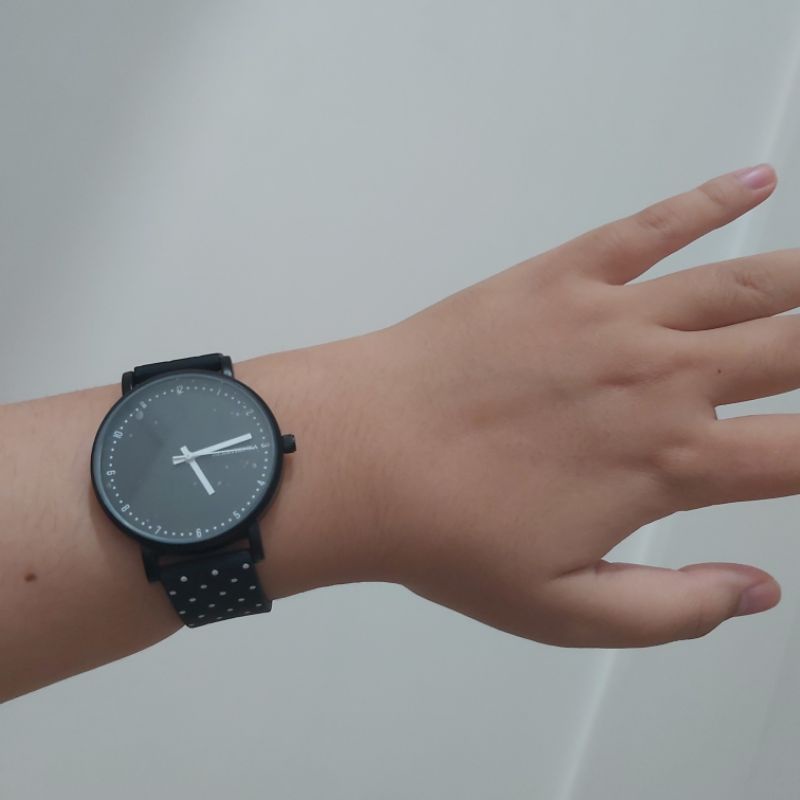 (PRELOVED) Jam tangan wanita cewek berrybenka polkadot hitam putih