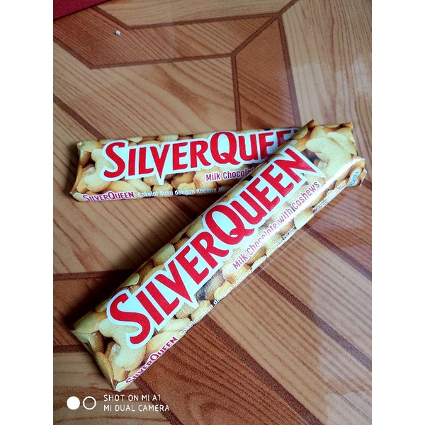 

coklat silverqueen cashew 28gr 1box