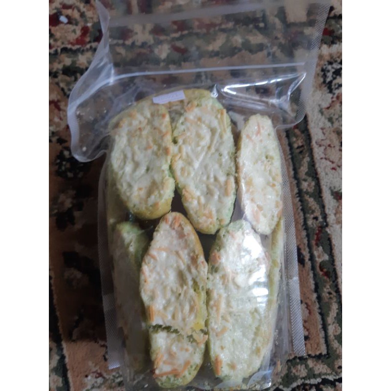 

bagelen pandan keju (roti kering)