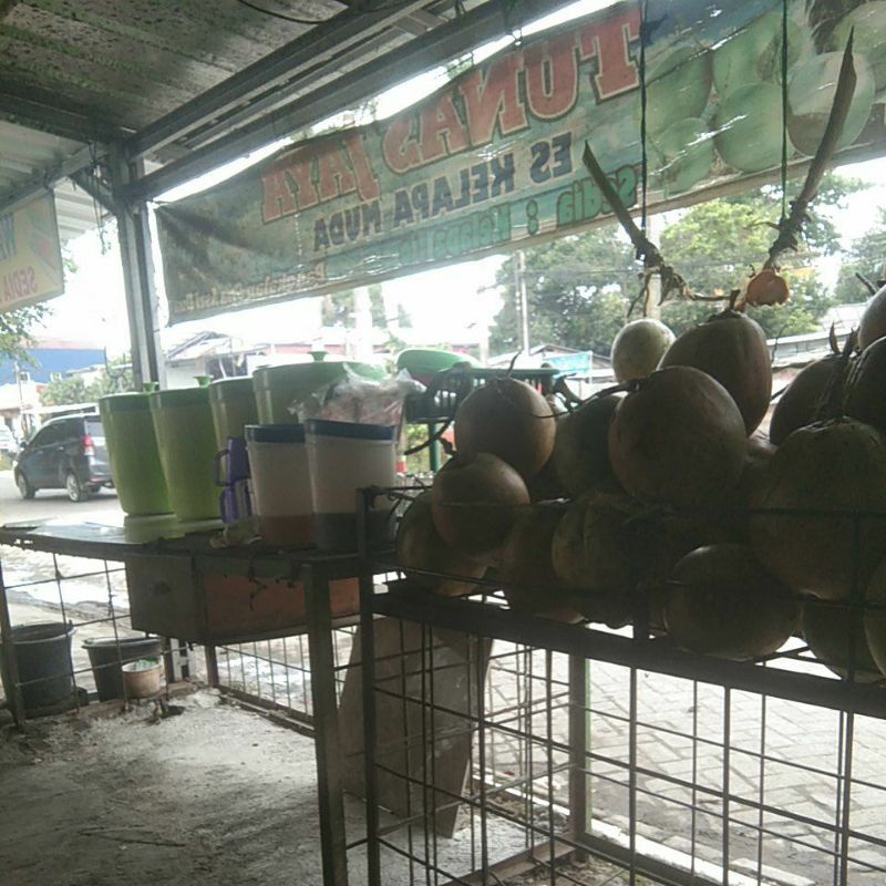 

ES KELAPA MUDA SUPER MUDA