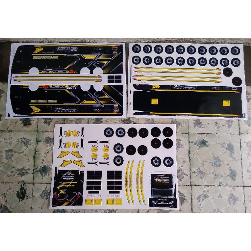 Lembaran PaperCraft Bus STJ Rubya JB3+UHD Voyeger Skala 1:30