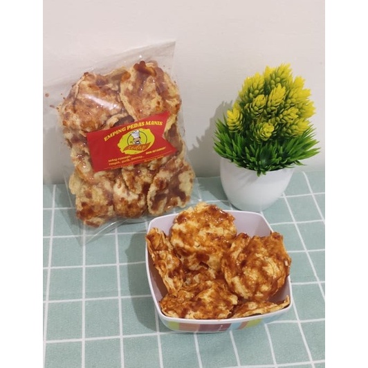 

MURAH Emping Pedas Manis Balado Sedap Keripik Emping Balado /Keripik Balado - 100gr, Tempel Merk