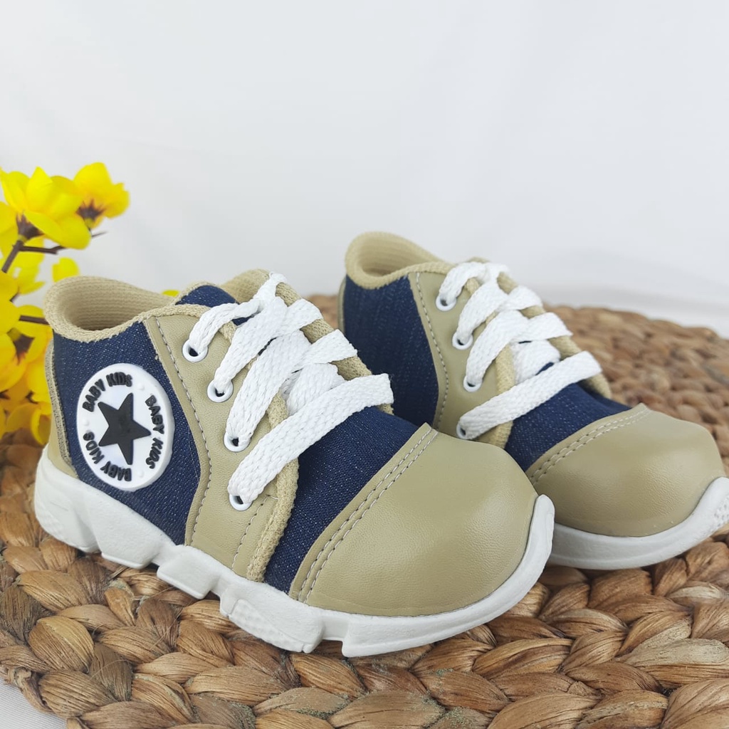 [TAMAN SEPATUKU] SEPATU TRENDY MURAH ANAK LAKI-LAKI DENIM BINTANG TALI USIA 1-3 TAHUN CAX26