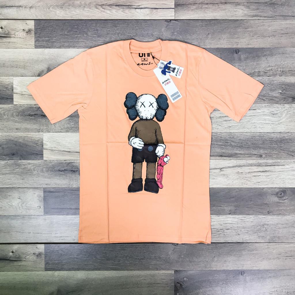 KAOS UNIQLO x KAWS (SUMMER UT GRAPHIC BLACK) - 100% COTTON - TERLARIS-KUNING SALEM UT